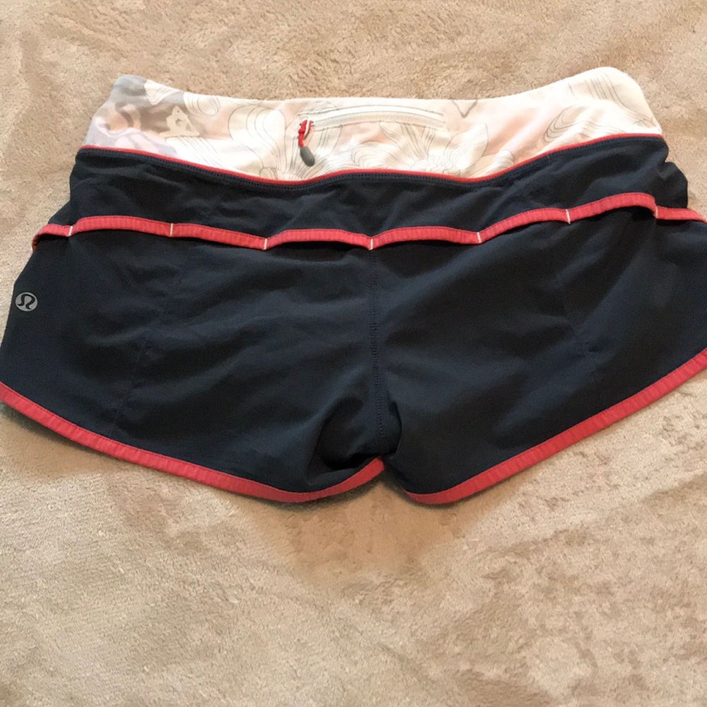 Size 4 lululemon shorts